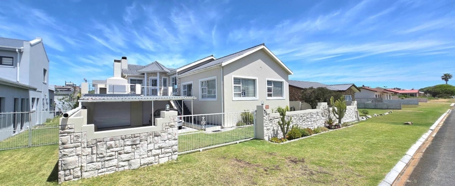 5 Bedroom Property for Sale in Franskraal Western Cape